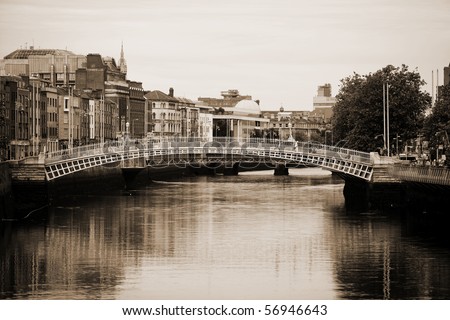 Ha'Penny Bridge Dublin