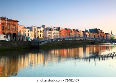 Ha'penny Bridge is pedestrian bridge built in 1816 over River Liffey in Dublin, Ireland.