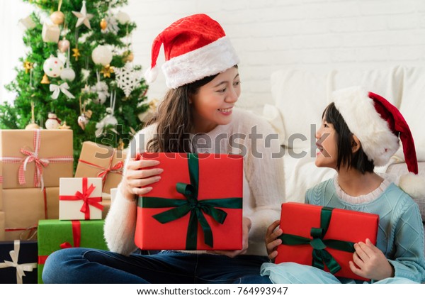 Happy Asian Family Mother Child Daughter Stock Photo 764993947 ...