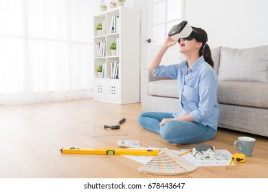 Smiling Young Woman Wearing Vr Technology Stock Photo (Edit Now) 682835950