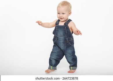 baby boy walking age