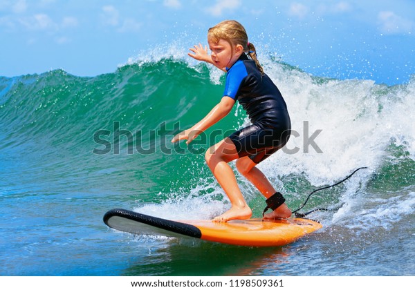 Encontre Imagens Stock De Bebe Feliz Jovem Surfista Passeio Em Hd E Milhoes De Outras Fotos Ilustracoes E Imagens Vetoriais Livres De Direitos Na Colecao Da Shutterstock Milhares De Fotos Novas De Alta Qualidade Sao Adicionadas Todos Os Dias