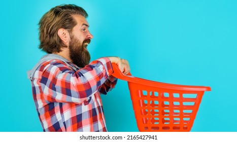 Happy Bearded Man With Empty Shopping Cart. Buying Spree. Supermarket. Sale. Discount. Black Friday.