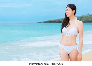 海 水着 日本人 の写真素材 画像 写真 Shutterstock