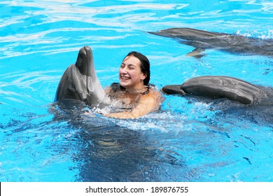 4,456 Women dolphin Images, Stock Photos & Vectors | Shutterstock