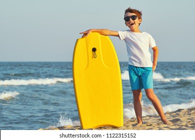 44+ Boogie boarder on the beach background