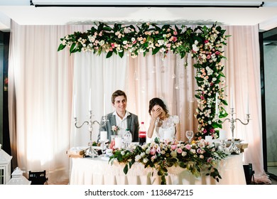 38,143 Groom Sit Images, Stock Photos & Vectors | Shutterstock