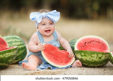 25,688 Children Eating Watermelon Images, Stock Photos & Vectors ...