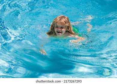 Happy Child Playing Swimming Pool Summer Stock Photo 2173267293 ...