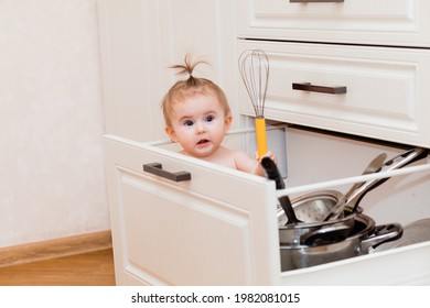 963 Child kitchen drawer Images, Stock Photos & Vectors | Shutterstock