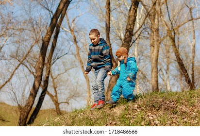 24,816 Forest school kids Images, Stock Photos & Vectors | Shutterstock