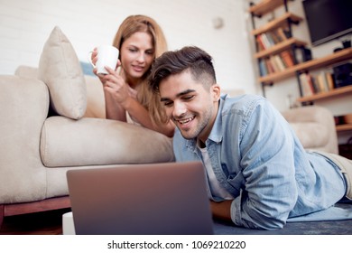 Interrassisches Online-Dating South AfricaWie haken Sie Wasser an einen Kühlschrank