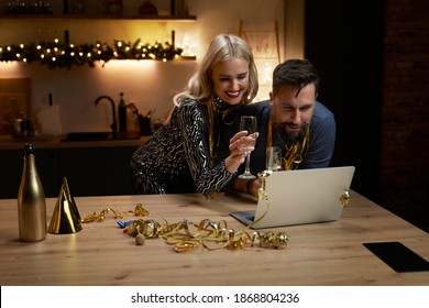 Happy couple during the New Year's Eve video call                               