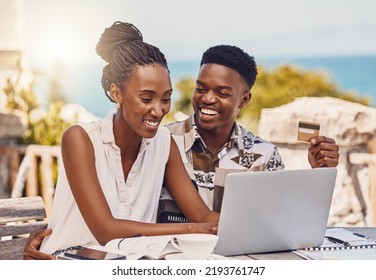 Happy Couple Online Shopping With Laptop And Credit Card Payment On Ecommerce Website With A Smile During Vacation. Man And Woman Buy On The Internet Or Pay Bills, Tax And Finance While In Summer