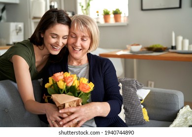 74,963 Mother daughter flowers Images, Stock Photos & Vectors ...