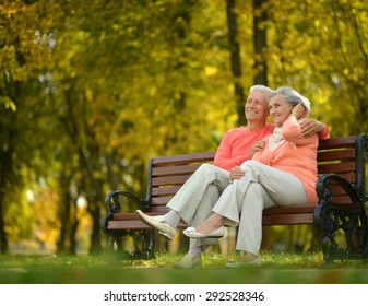 500,967%20Old%20couple%20Images,%20Stock%20Photos%20&%20Vectors%20|%20Shutterstock