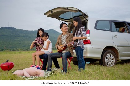 9,025 Family Car Asia Images, Stock Photos & Vectors | Shutterstock