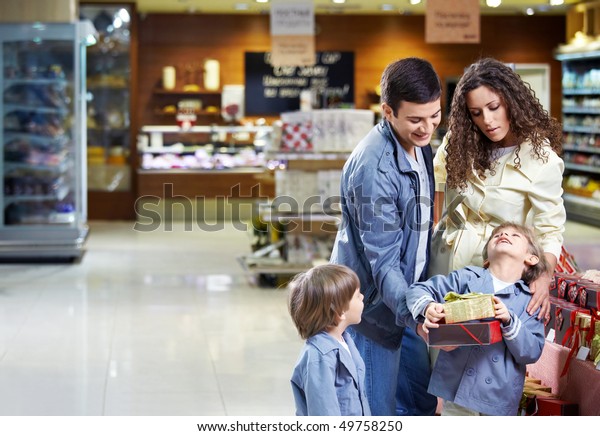 Family box фотография