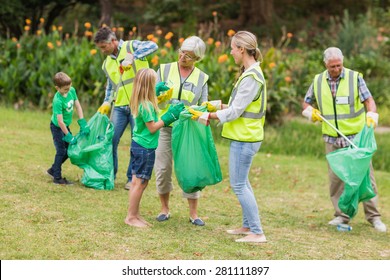 2,393 Children Picking Up Trash Images, Stock Photos & Vectors ...