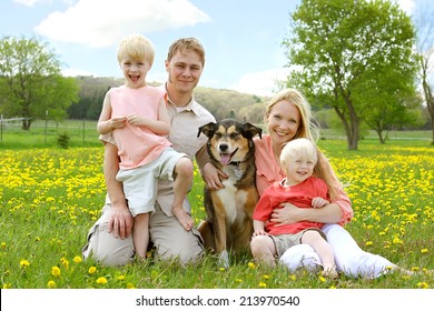 Tilskyndelse konkurrence Rød dato Family German Images, Stock Photos & Vectors | Shutterstock