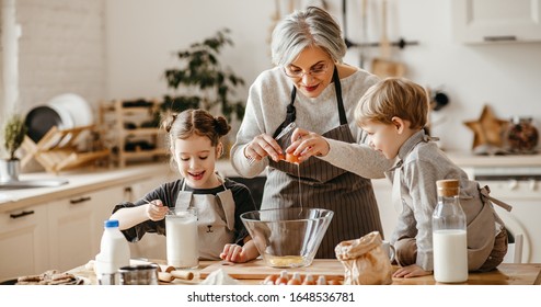 Happy Family Grandmother Her Daughter Grandchildren Stock Photo ...