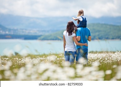 Family nature Images, Stock Photos & Vectors |