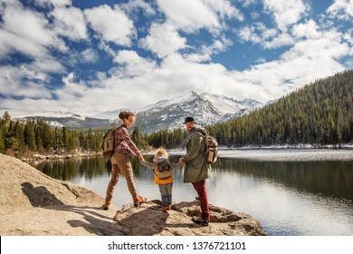 Familie in Rocky Mountains Nationalpark in den USA