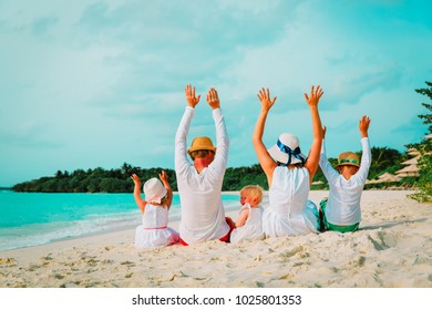 368,931 Family by the ocean Images, Stock Photos & Vectors | Shutterstock