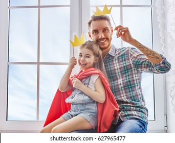Papa E Hija Princesa Imagenes Fotos De Stock Y Vectores Shutterstock Papa E Hija Princesa Imagenes Fotos De Stock Y Vectores Shutterstock