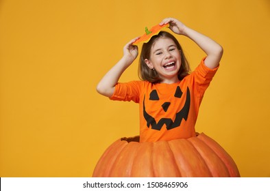 104,850 Kids Halloween Costume Images, Stock Photos & Vectors ...