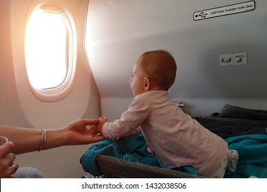 baby bassinet on plane