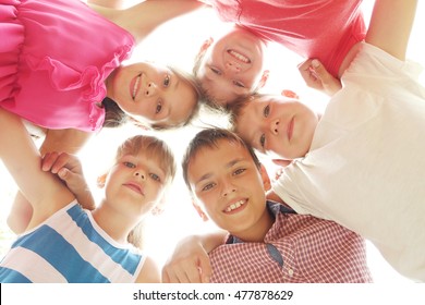 4,033 Kids standing circle Images, Stock Photos & Vectors | Shutterstock