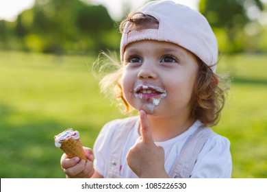 30,560 Kids eating ice cream Stock Photos, Images & Photography ...