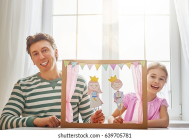 Snimky Stock Fotografie A Vektory Na Tema Funny Dad Shutterstock