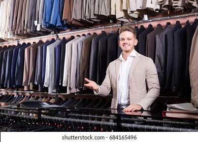 37,088 Shop Mens Images, Stock Photos & Vectors 