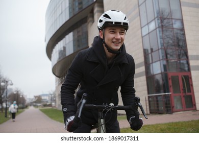 Bike Men Winter」の画像、写真素材、ベクター画像  Shutterstock