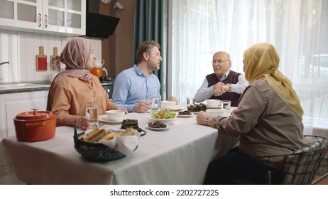 Happy Muslim Family Having Iftar Dinner Stock Photo 2202727225 ...