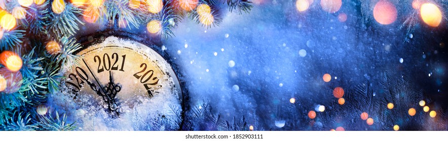 Happy New Year 2021 - Countdown To Midnight - Clock And Fir Branches On Snow