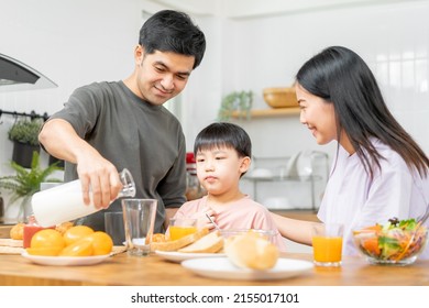 823 Asian father and son cooking Images, Stock Photos & Vectors ...