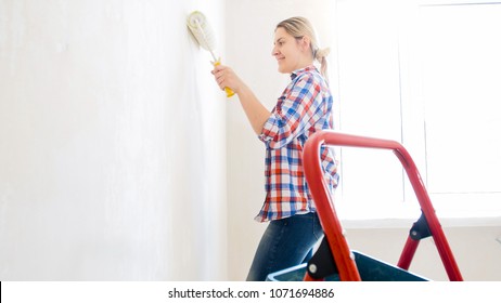 5,364 Lady Painting Wall Images, Stock Photos & Vectors | Shutterstock