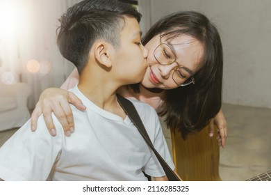 Asian Teen Kissing