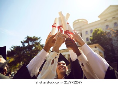 Happy University Students Celebrating Their Graduation Stock Photo ...