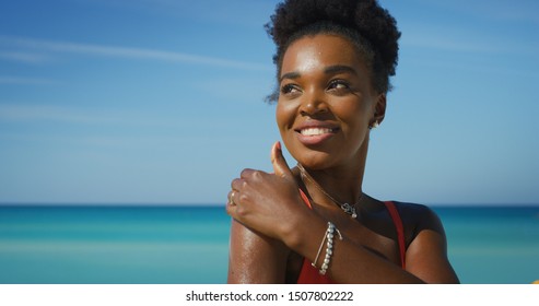 365,568 Sun Tanning Images, Stock Photos & Vectors | Shutterstock