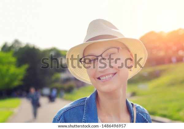 hat for bald woman