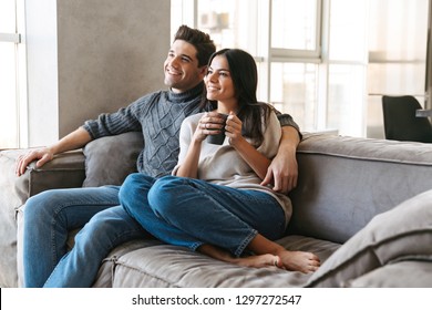Teen Couple Does It On The Couch