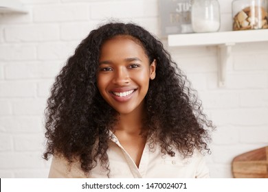 African Black Girl Straight Hair Images Stock Photos