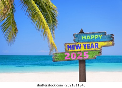 Feliz ano novo 2022 escrito em sinais de direção, fundo de praia tropical, viagem e turismo cartão de saudação