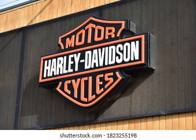 448 Harley davidson dealer Images, Stock Photos & Vectors | Shutterstock