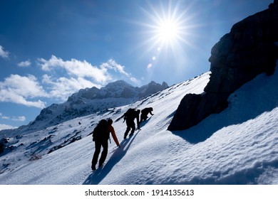 Harmonious Mountaineer Group, Successful Winter Walks And Mystical Mountain Atmosphere With A View