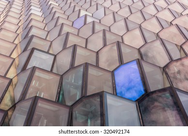 Harpa windows